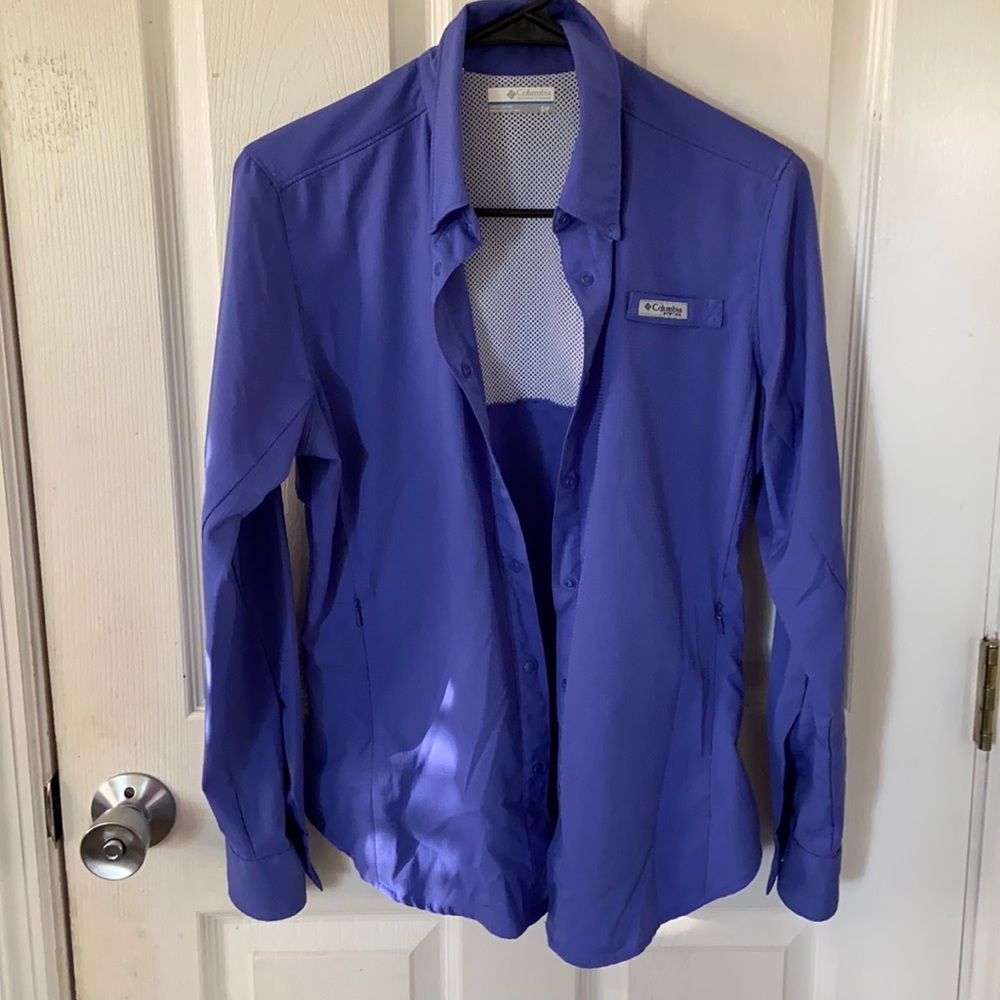 women’s Columbia fishing shirt